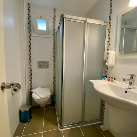 Konfor 酒店 厄吕代尼兹